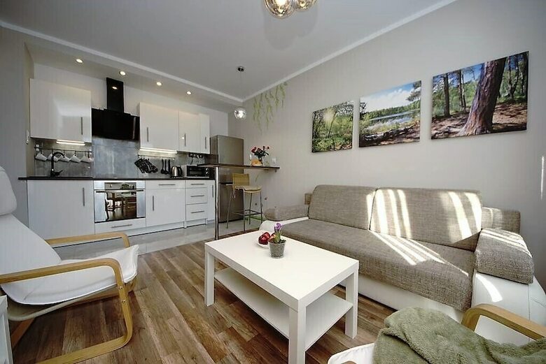 Billberry Apartments - Floral Wave