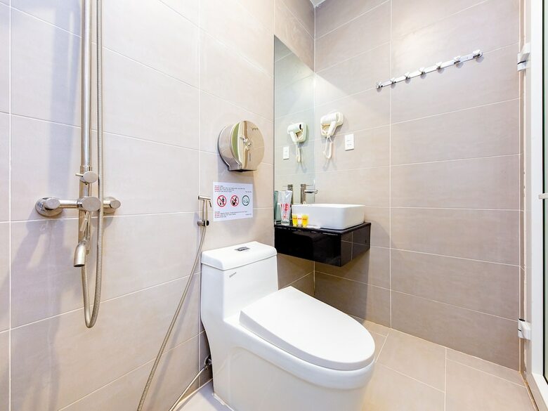 Oyo 428 Qa Hotel