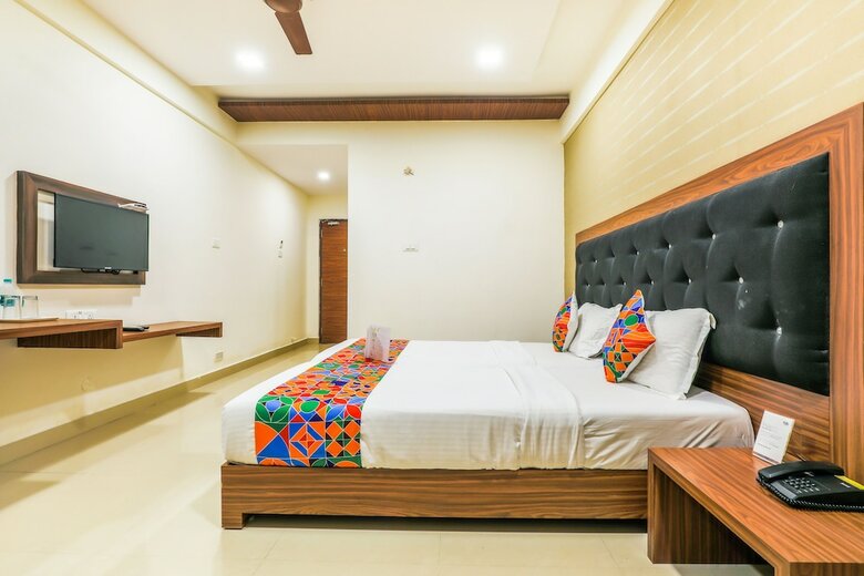 Fabhotel Star Holiday