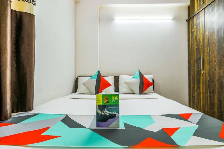 Hotel Fabexpress Ambrossia