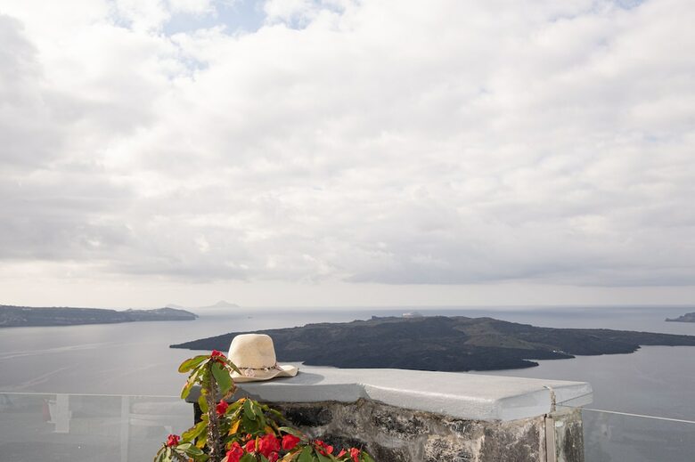 Hotel Loucas On The Cliff