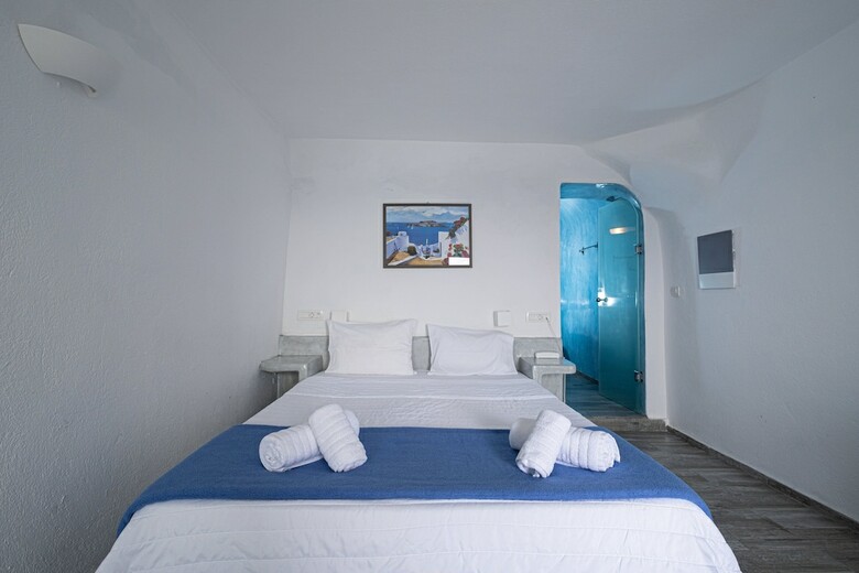 Hotel Loucas On The Cliff