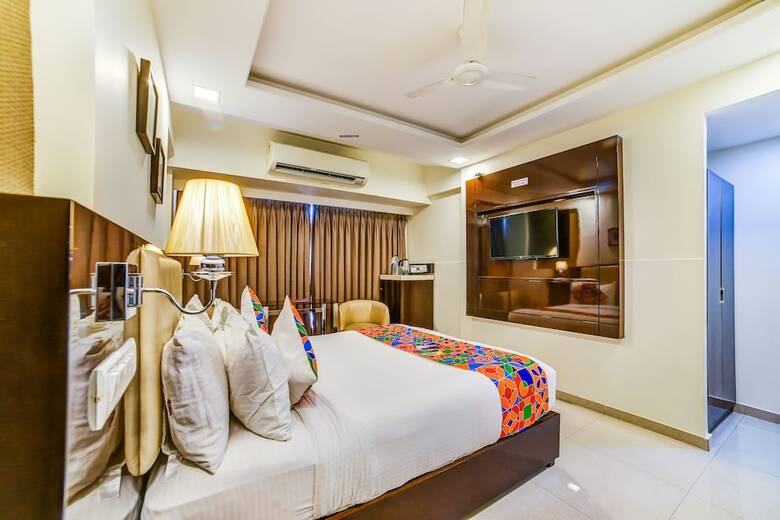 Fabhotel Laaiba Residency