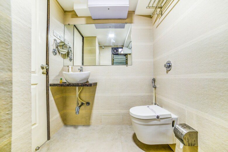 Fabhotel Laaiba Residency