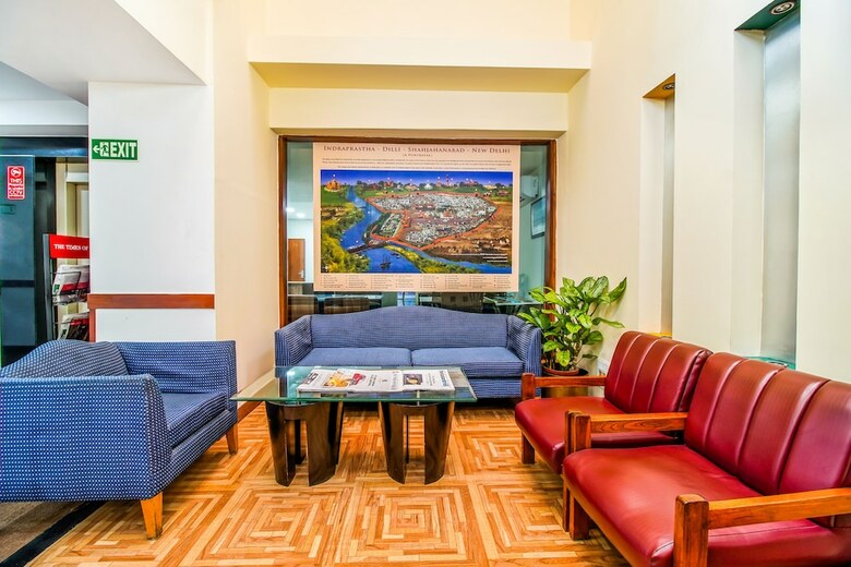 Fabhotel Divine Inn