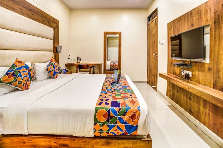 Fabhotel Adlon International