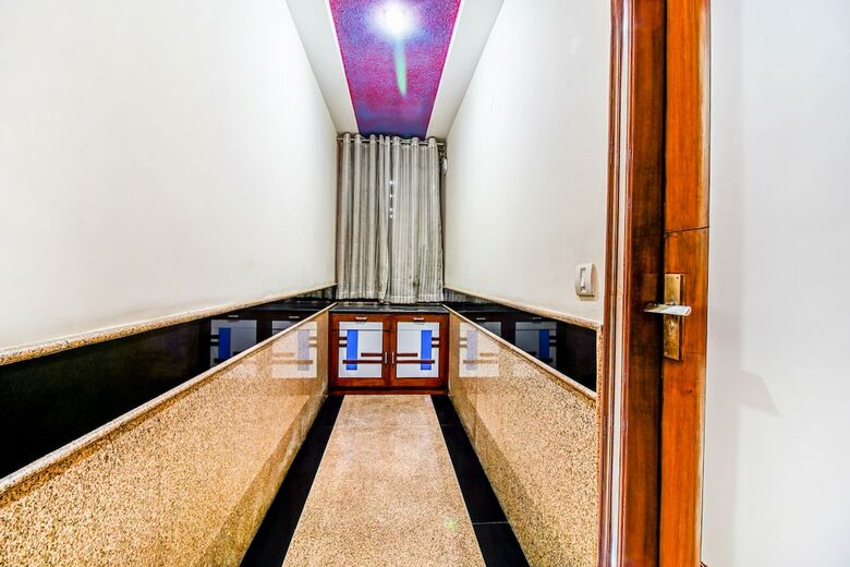 Hotel Fabexpress Jaggi Palace