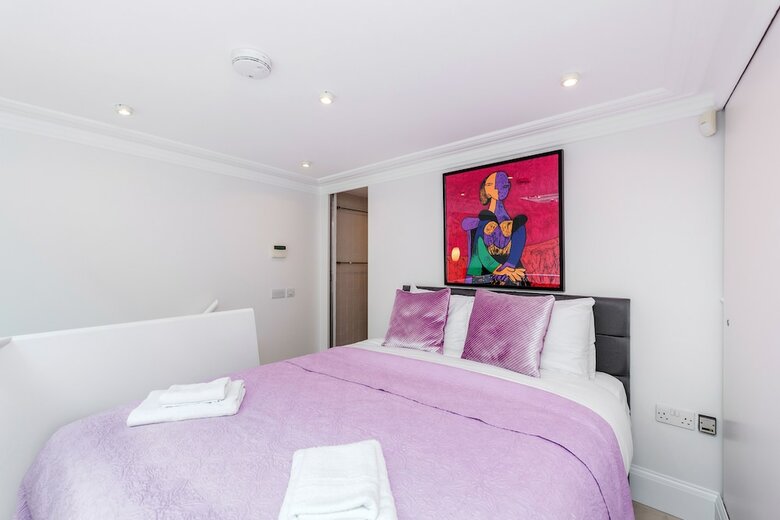 Distinctive Apartment For 3 With Mezz