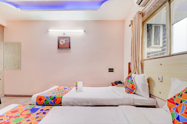 Fabhotel Crystal Court Inn
