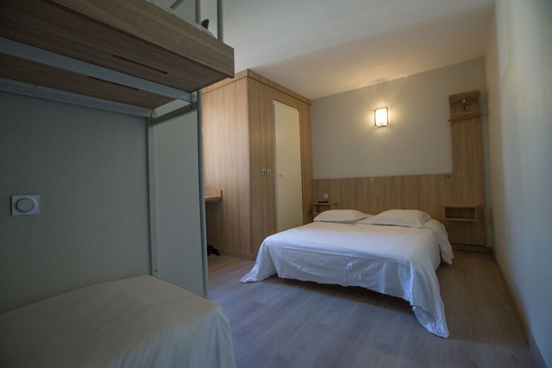 Brit Hotel Parc Azur Toulon