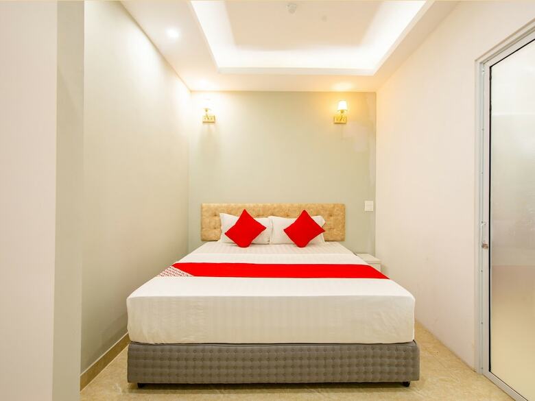 Oyo 411 Van Nam Hotel