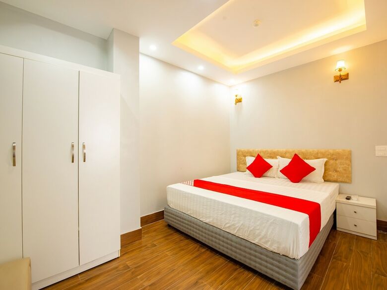 Oyo 411 Van Nam Hotel