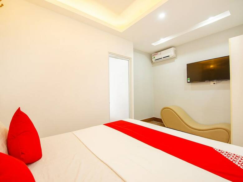 Oyo 411 Van Nam Hotel