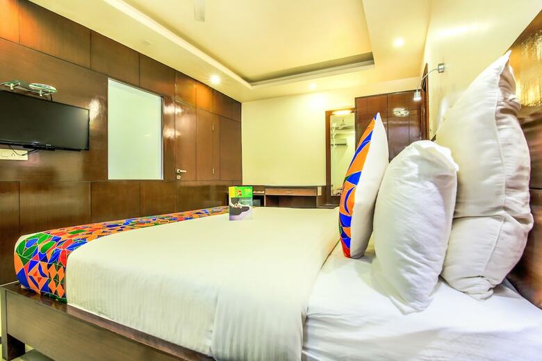 Fabhotel Royal Heritage