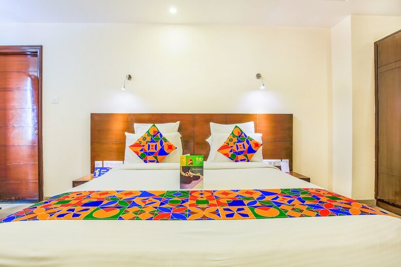 Fabhotel Royal Heritage