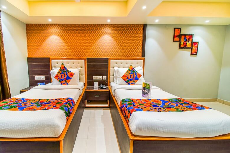 Fabhotel Svr And Banquet