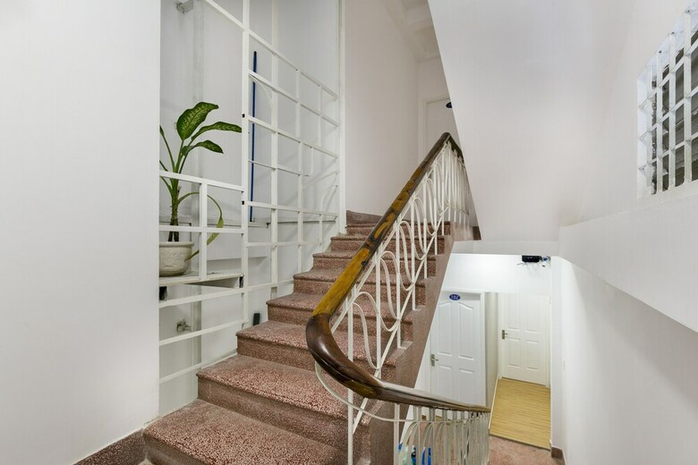 Hotel Oyo 405 Saigon Home