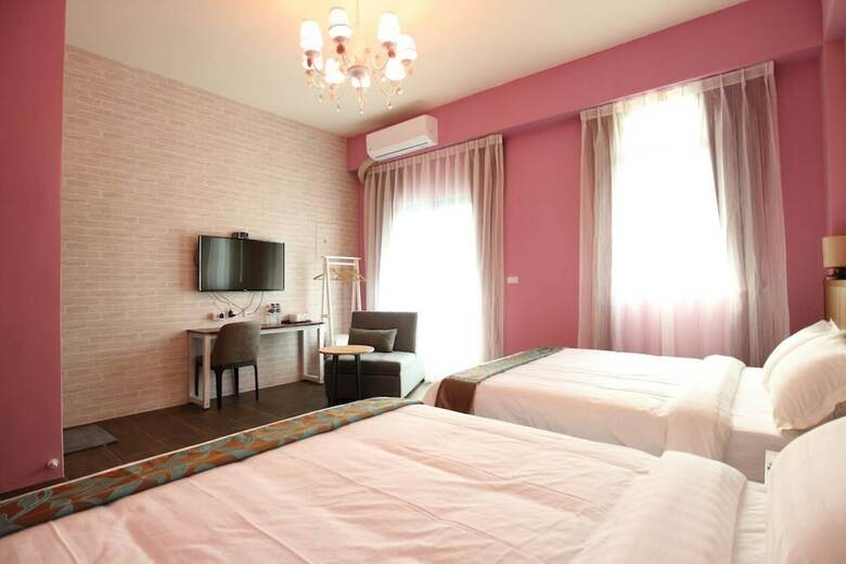 Hotel Fall In Love With Madai