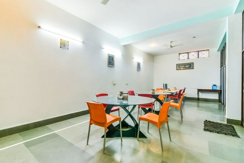 Hotel Fabexpress Chirag Inn