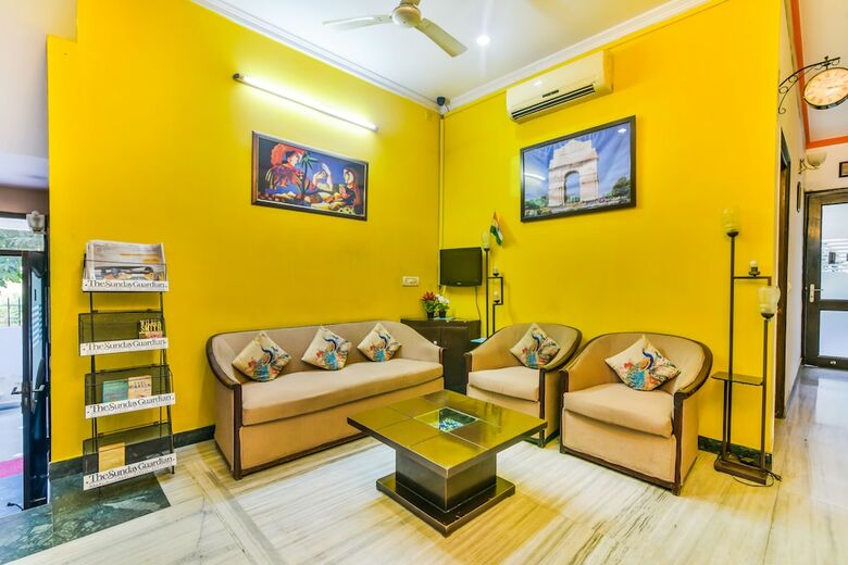 Hotel Fabexpress Chirag Inn
