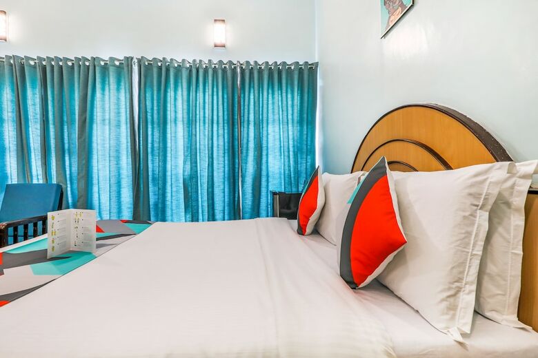 Hotel Fabexpress Santhi Inn