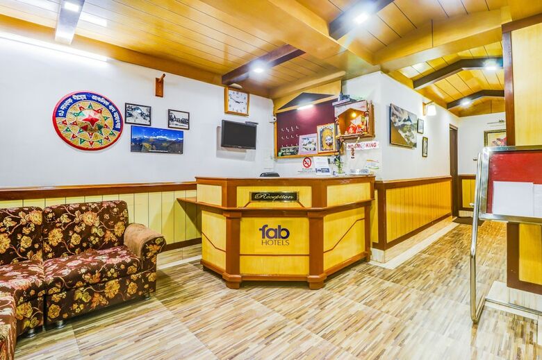 Fabhotel Misty Oak