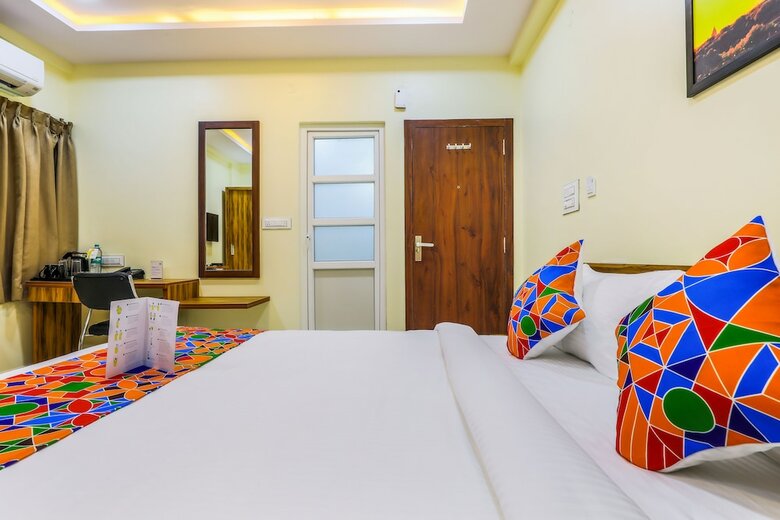 Fabhotel Zenith Residency