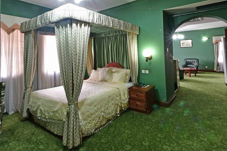 Grand Imperial Hotel