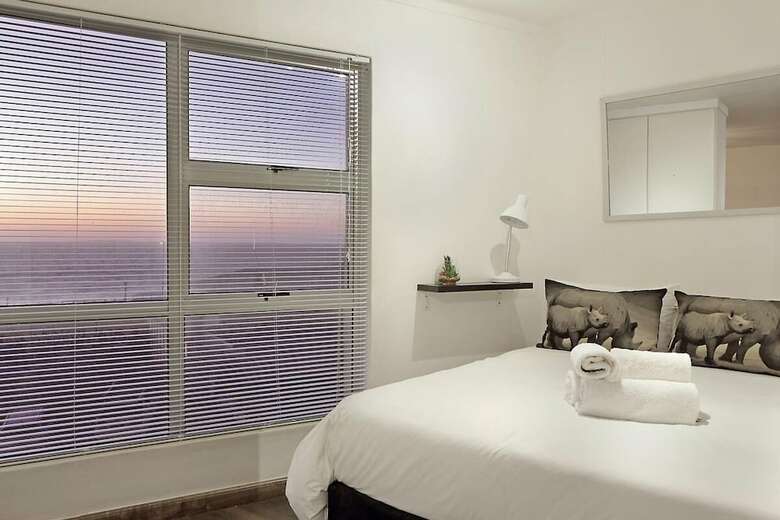 Apartamentos The Bays B202