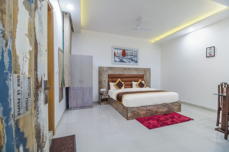 Gracious A Unit Of Hotel Vishesh