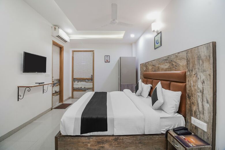 Gracious A Unit Of Hotel Vishesh