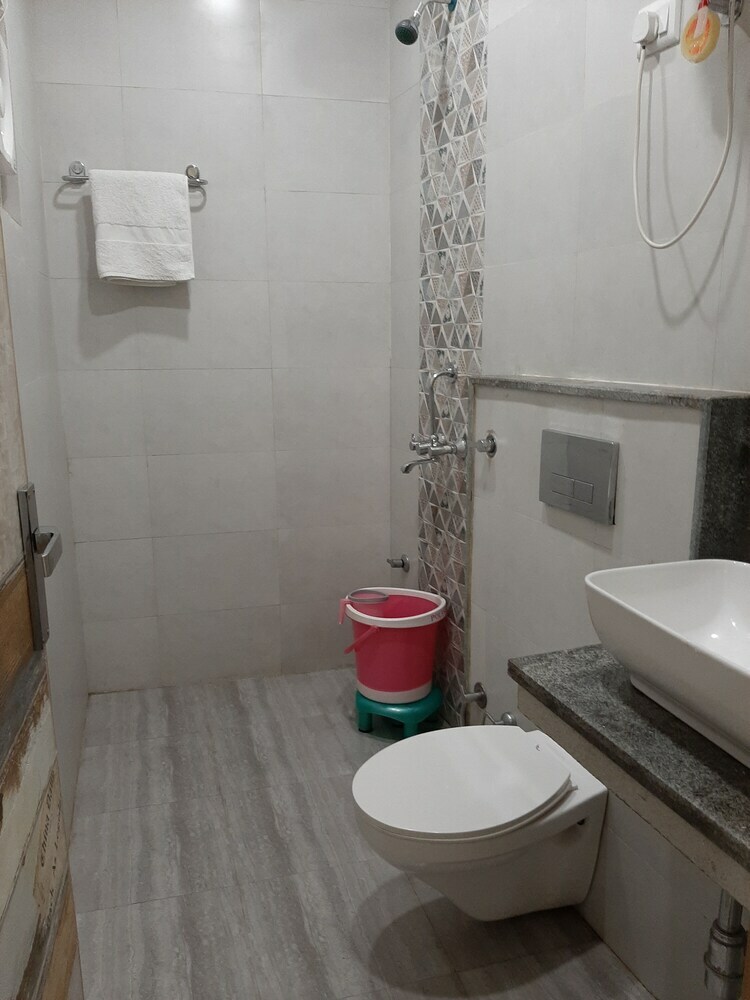 Gracious A Unit Of Hotel Vishesh