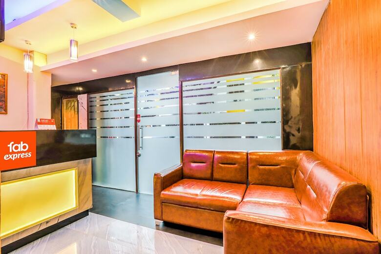 Hotel Fabexpress Zara Inn