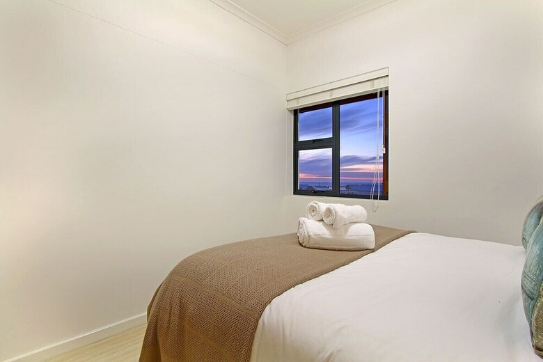 Apartamentos Azure 222