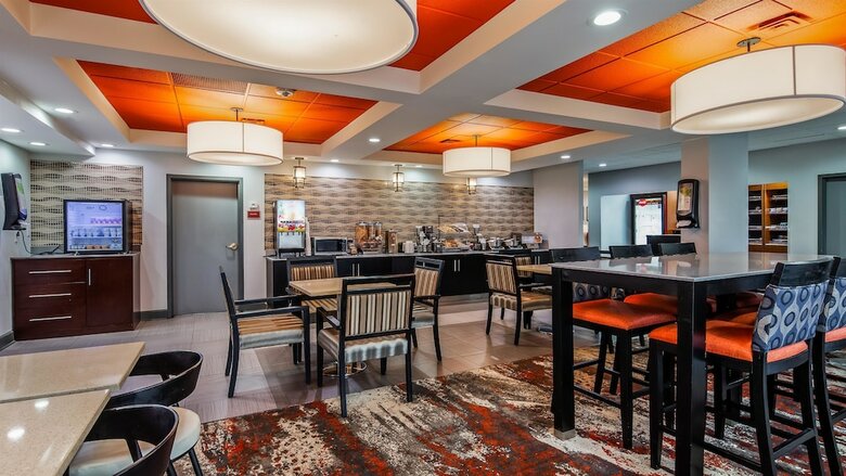 Best Western Plus Carrollton Hotel