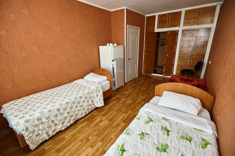 Hostal Econom Hotel Equator - Hostel