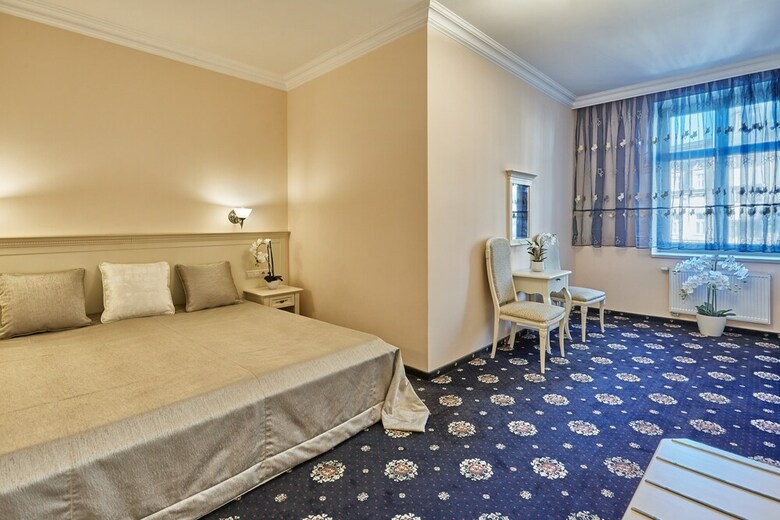Natali Apartments
