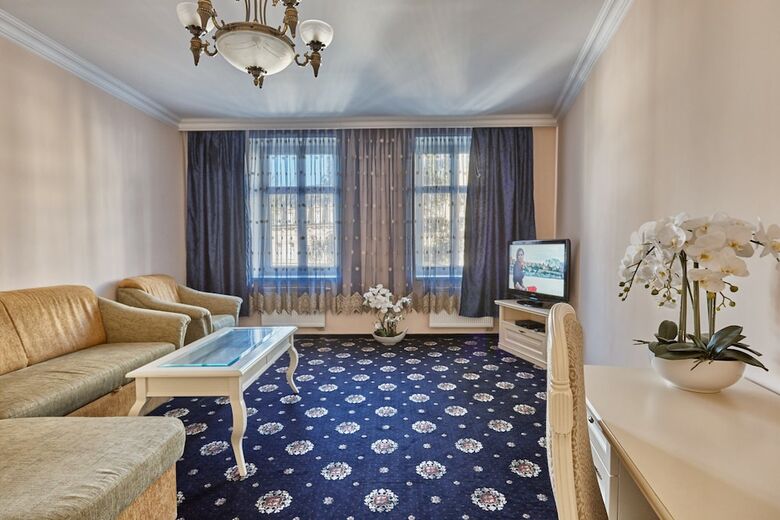 Natali Apartments