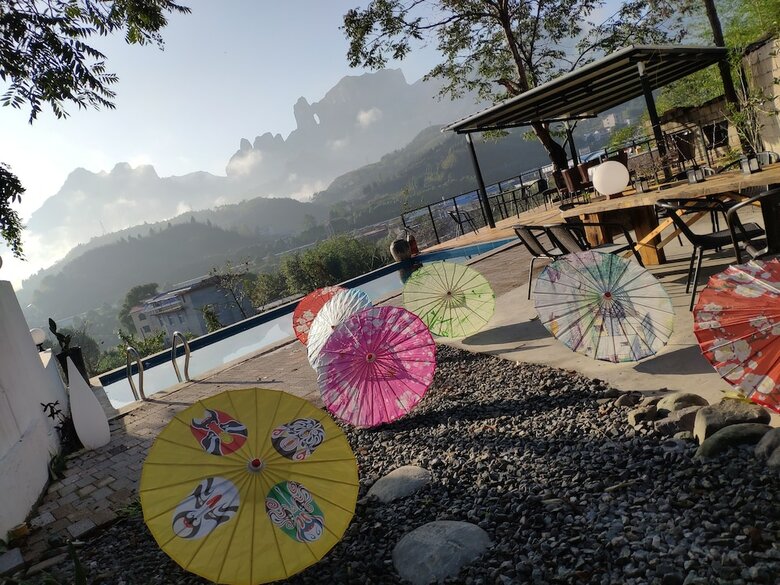 Bed & Breakfast Tujia Folk Houses
