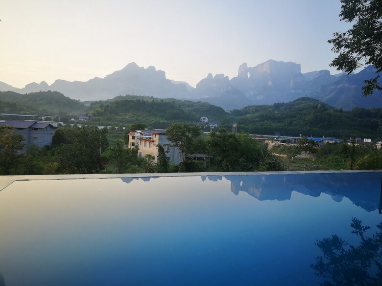Bed & Breakfast Tujia Folk Houses