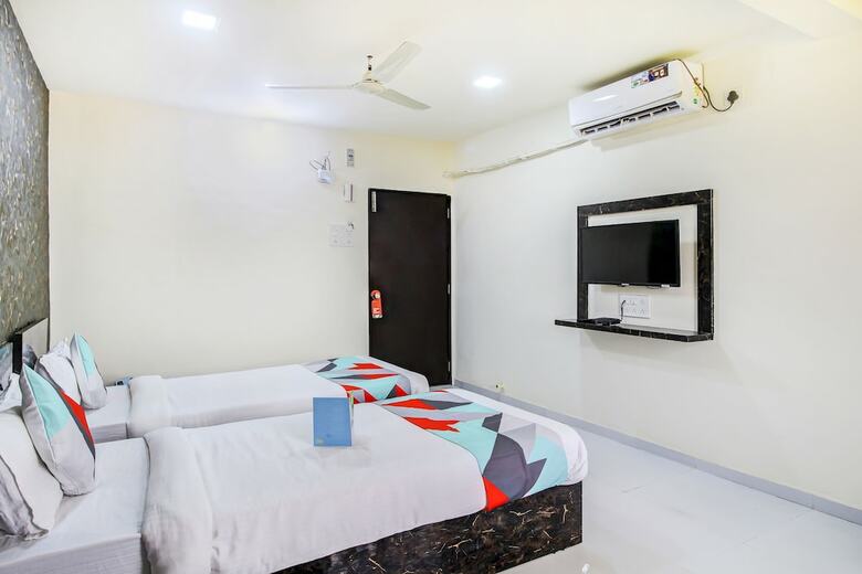 Fabhotel World King