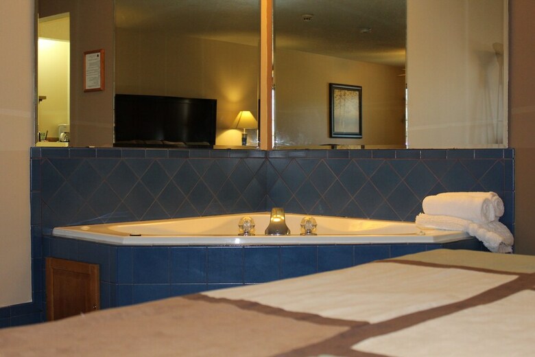 Posada Basswood Resort