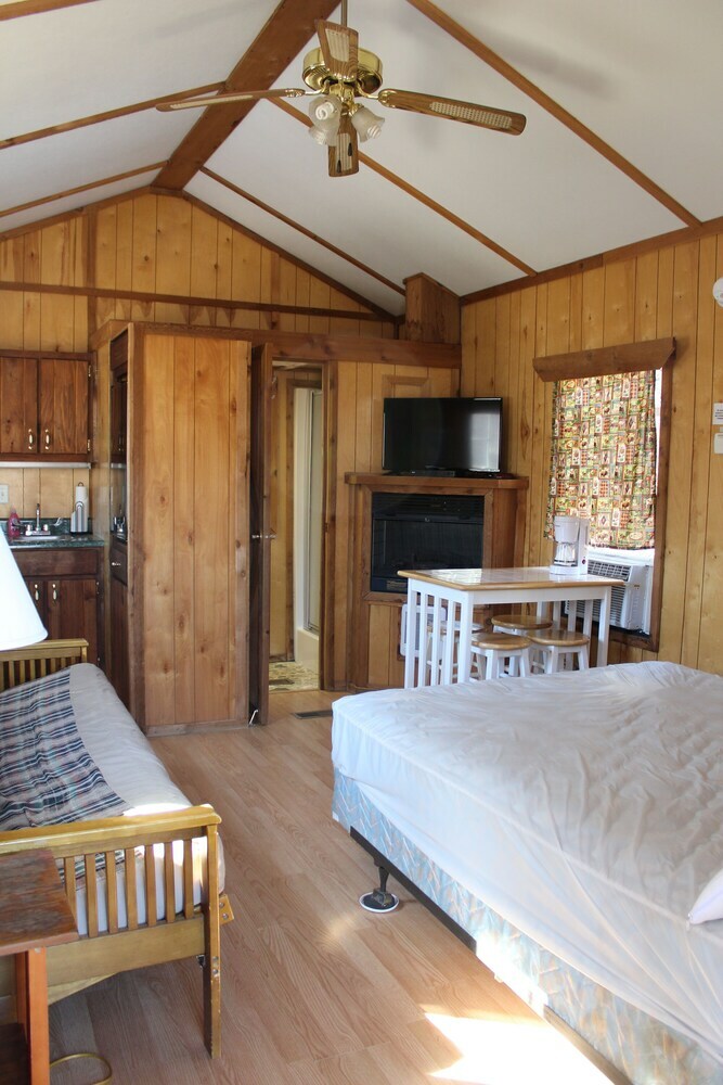 Posada Basswood Resort