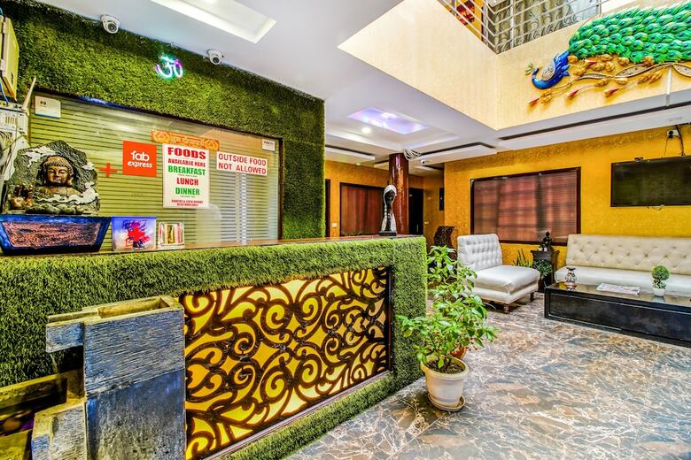 Hotel Fabexpress Grand Inn