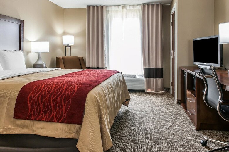 Hotel Comfort Inn And Suites