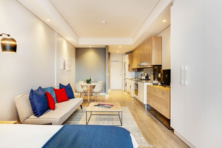 City View Balcony Apartment 908