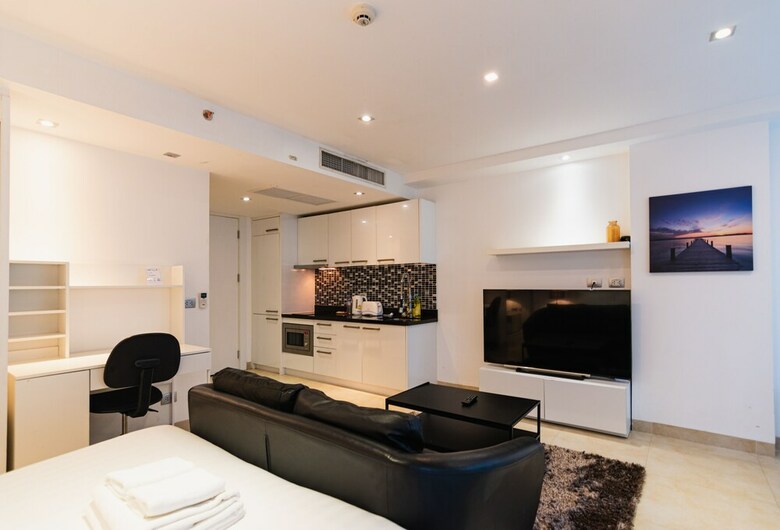 Centara Av. Residence By Pattaya Holiday