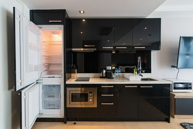 Centara Av. Residence By Pattaya Holiday