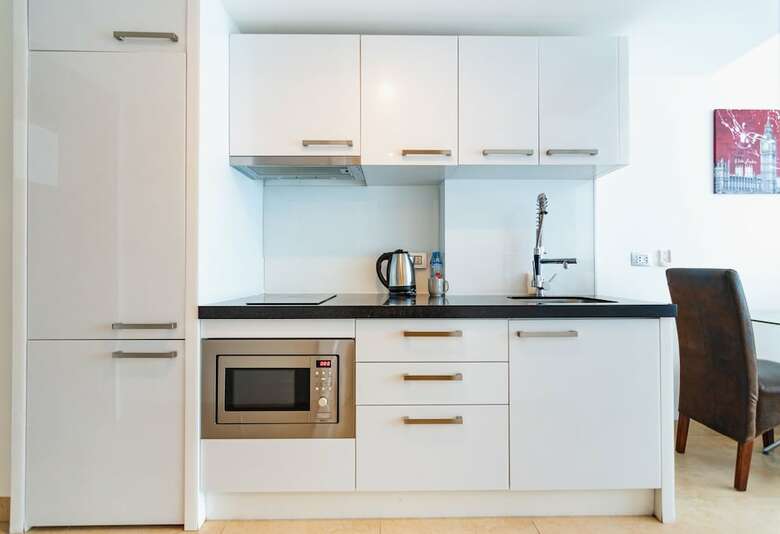 Centara Av. Residence By Pattaya Holiday