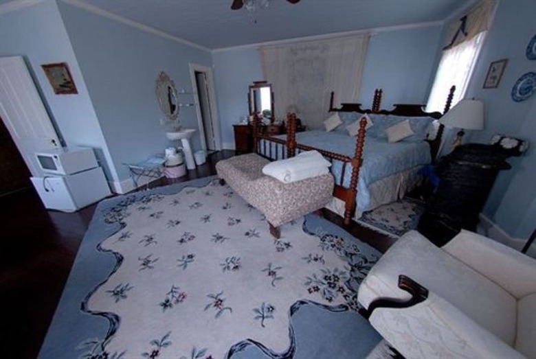 Carrier Houses Bed And Breakfast